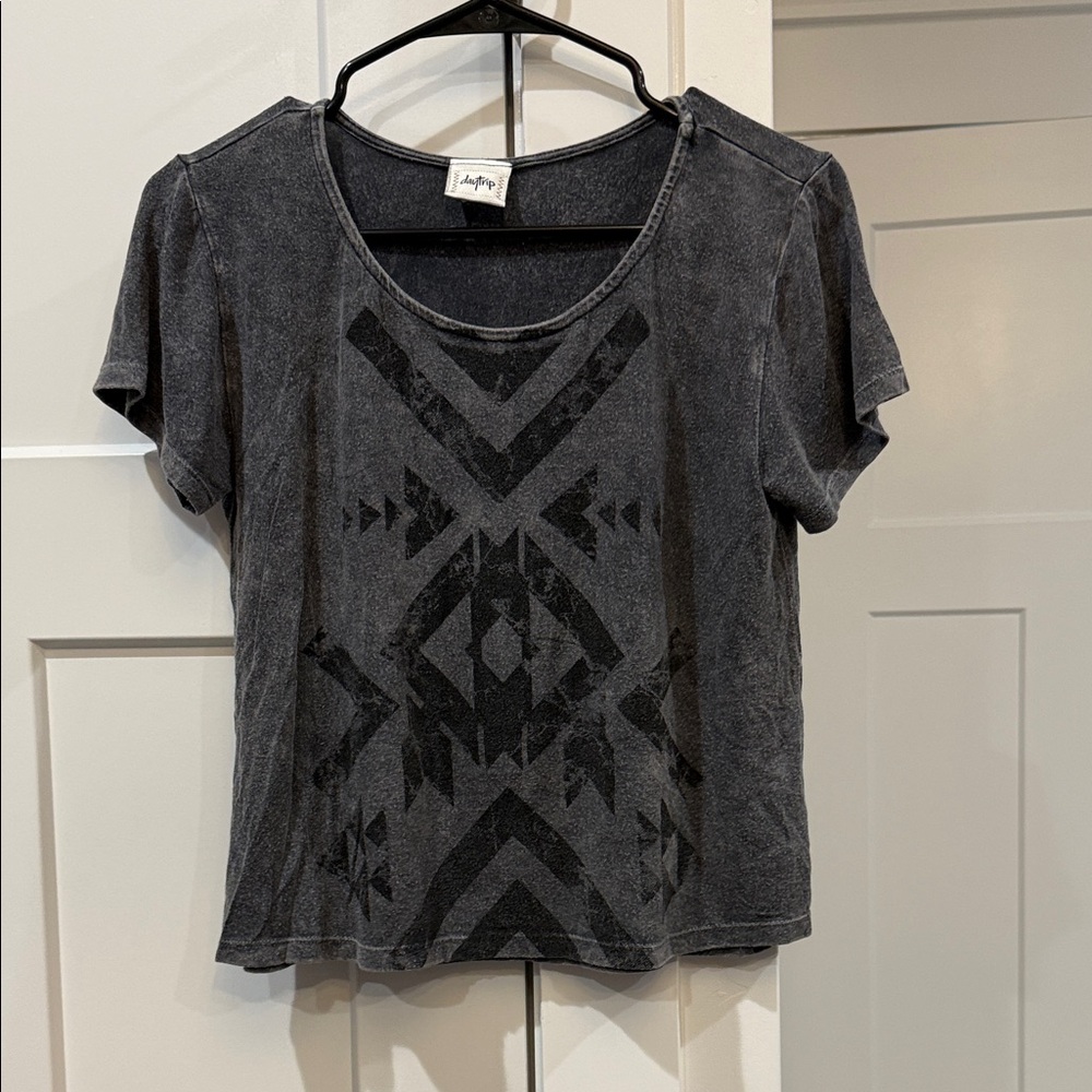 Daytrip Washed Charcoal Geometric Short Sleeve 3/4 Tee